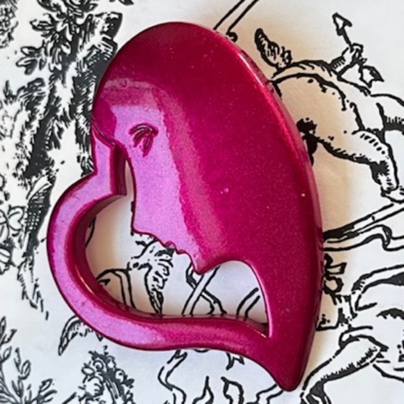 ARTISAN Pink Enamel Heart with Face Pin - Picture 1 of 3